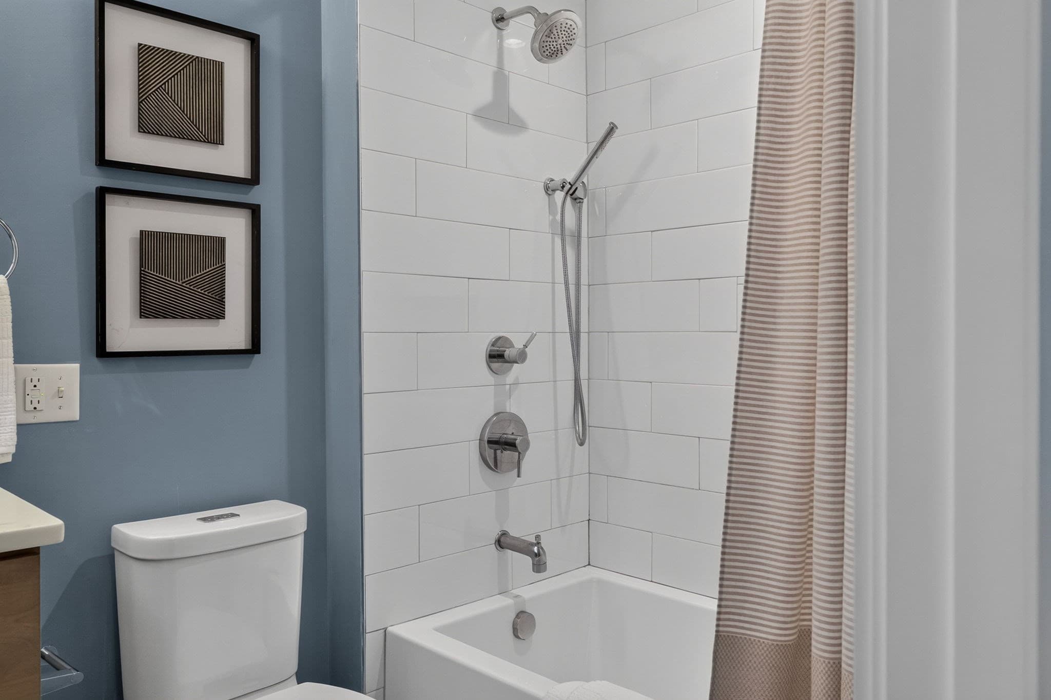 Condominium at 7 Langford Park # 2, Boston MA 02119, photo 20 of 30