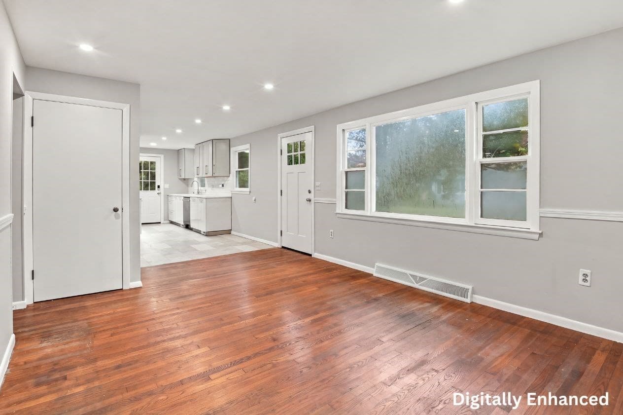 Single Family Residence at 5 White Pine Ln, Kingston MA 02364, photo 8 of 19