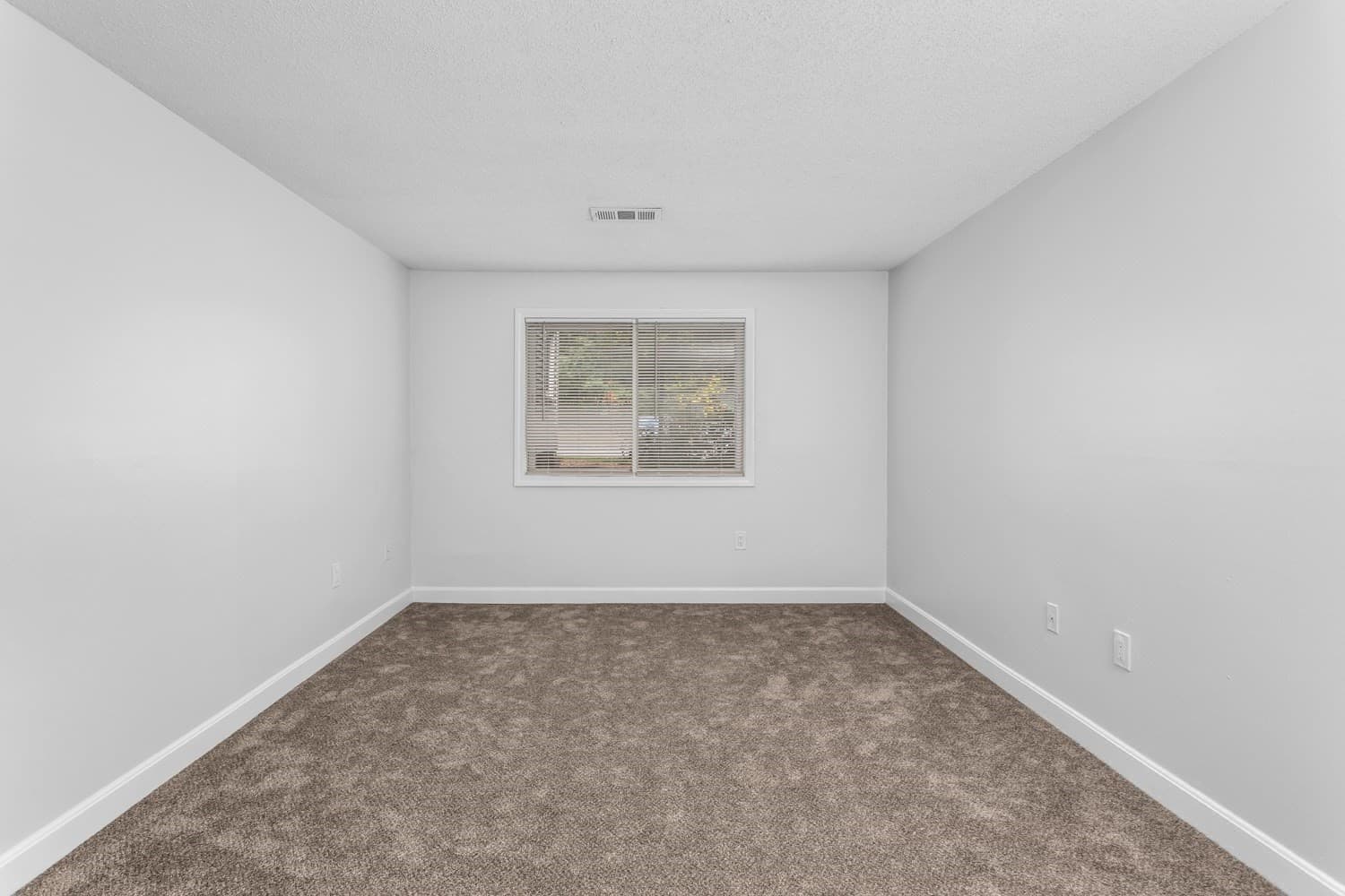 Condominium at 2604 Franklin Crossing Rd # 2604, Franklin MA 02038, photo 17 of 40