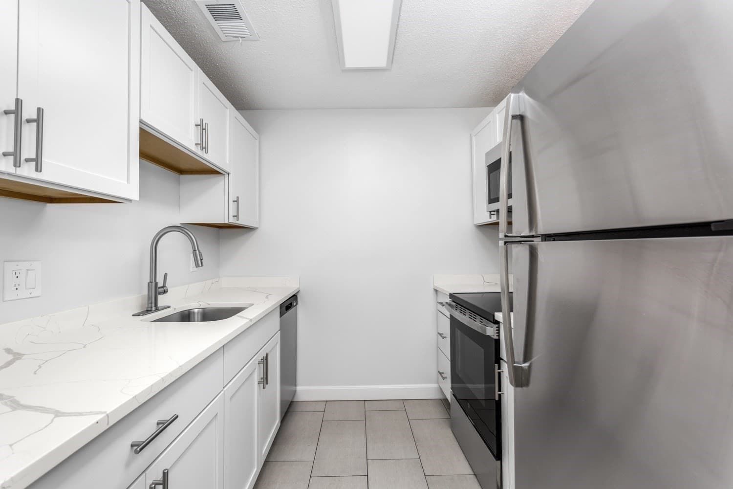 Condominium at 2604 Franklin Crossing Rd # 2604, Franklin MA 02038, photo 5 of 40