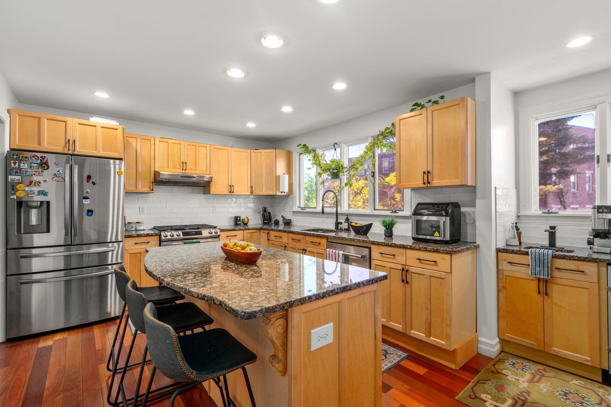 Single Family Residence at 3 Hampshire St, Everett MA 02149, photo 10 of 29