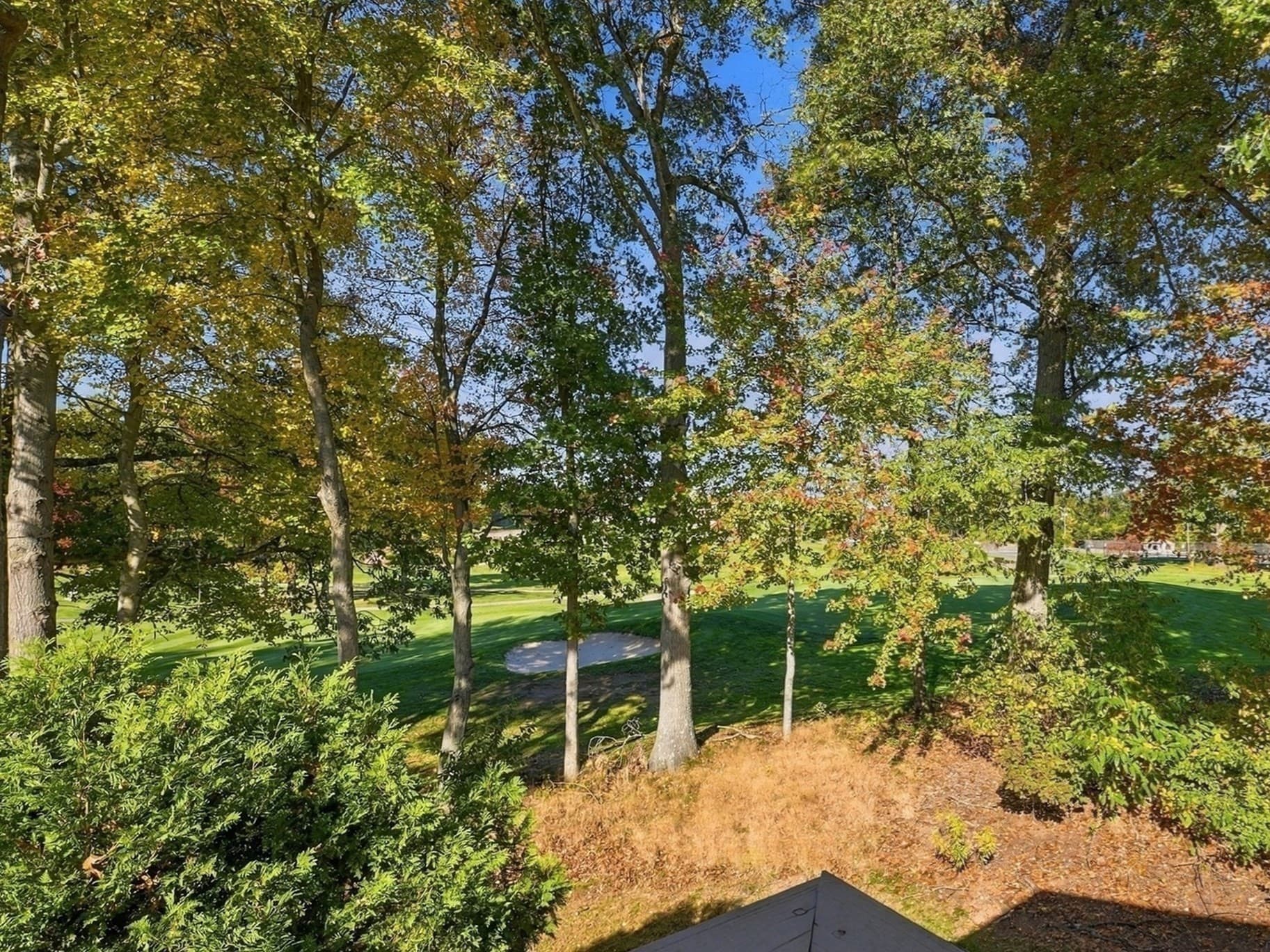 Single Family Residence at 692 Wolf Swamp Rd, Longmeadow MA 01106, photo 2 of 42