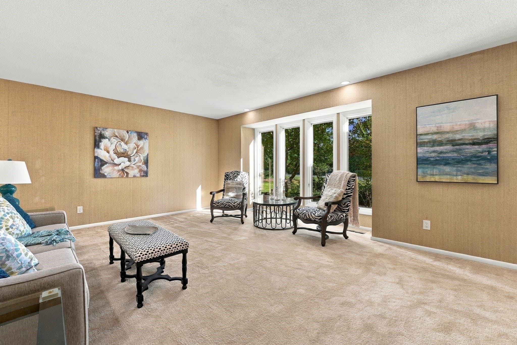Single Family Residence at 692 Wolf Swamp Rd, Longmeadow MA 01106, photo 7 of 42