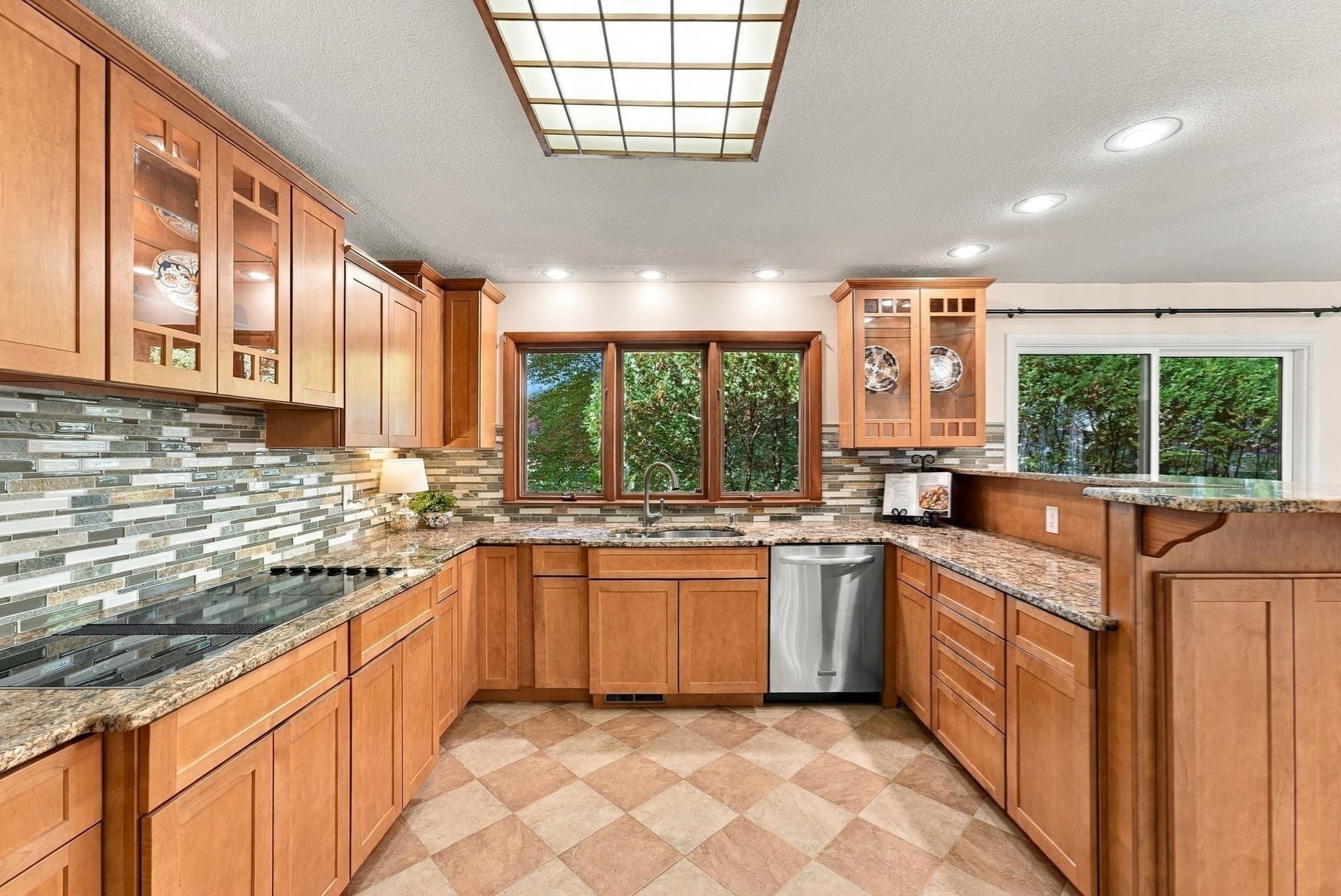 Single Family Residence at 692 Wolf Swamp Rd, Longmeadow MA 01106, photo 15 of 42