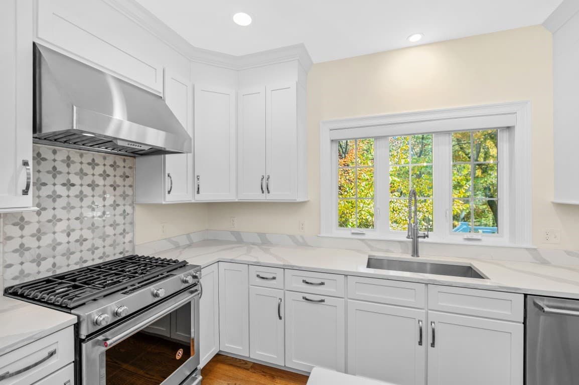 Single Family Residence at 1 Kimberly Lane, Middleton MA 01949, photo 3 of 33