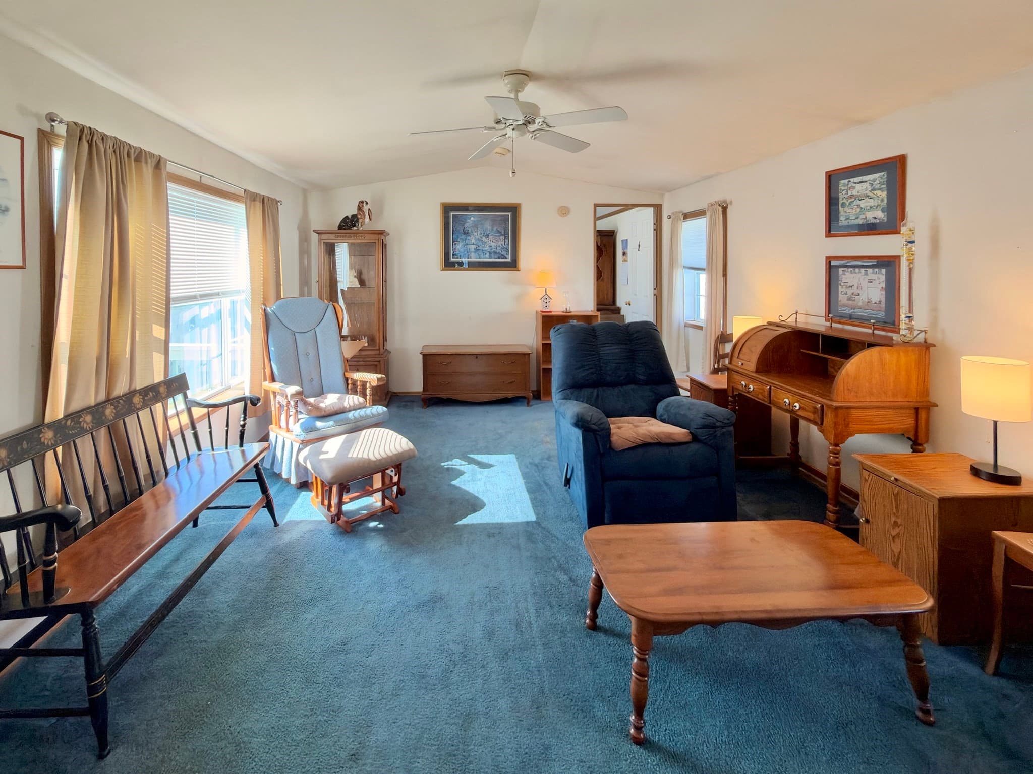 Mobile Home at 30 Holiday Cir, Chicopee MA 01020, photo 13 of 22