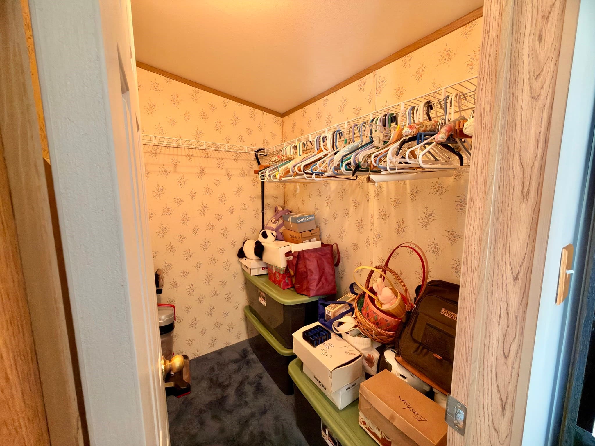 Mobile Home at 30 Holiday Cir, Chicopee MA 01020, photo 15 of 22