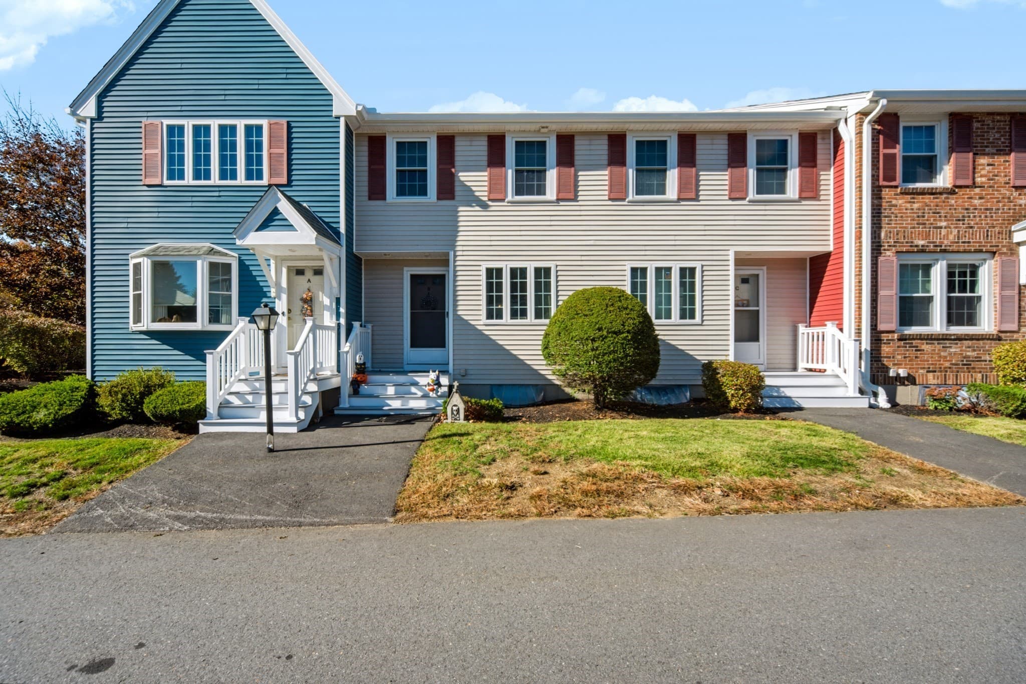 Condominium at 14 Fernwood Dr # B, Leominster MA 01453, photo 3 of 42
