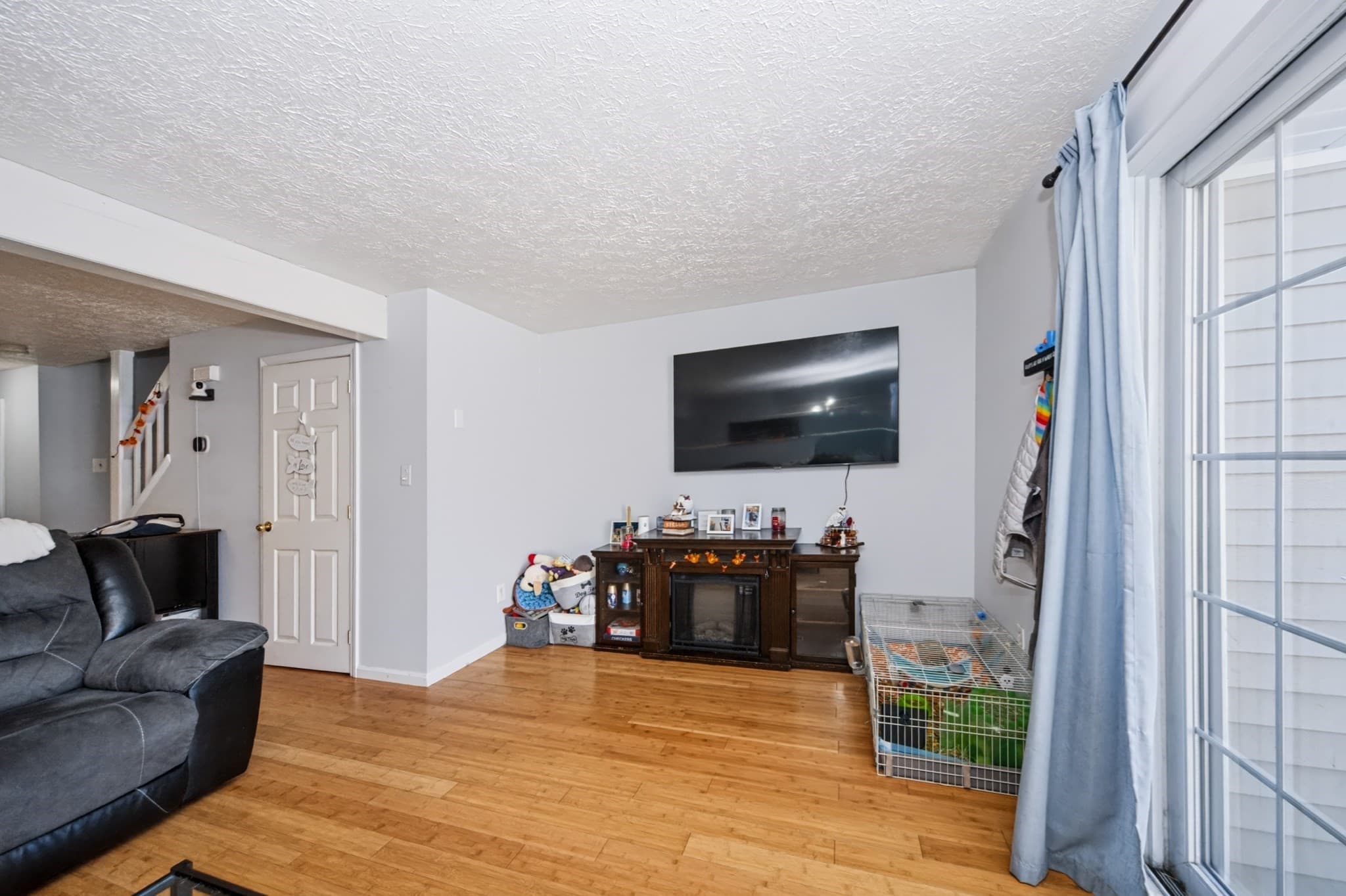 Condominium at 14 Fernwood Dr # B, Leominster MA 01453, photo 15 of 42