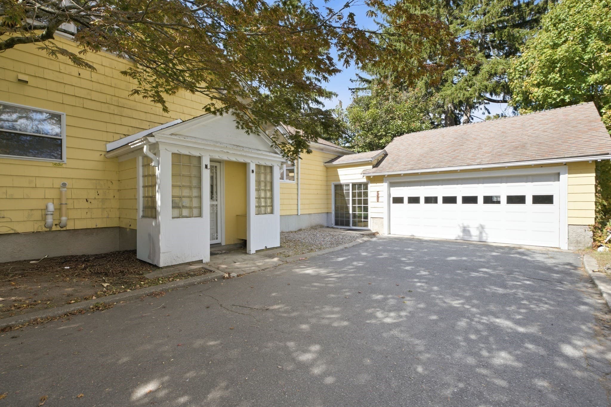 Single Family Residence at 25 Commonwealth Ave, Attleboro MA 02703, photo 36 of 42