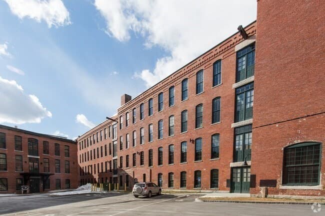 Apartment at 64 Beacon Street # 219, Worcester MA 01608, photo 2 of 23