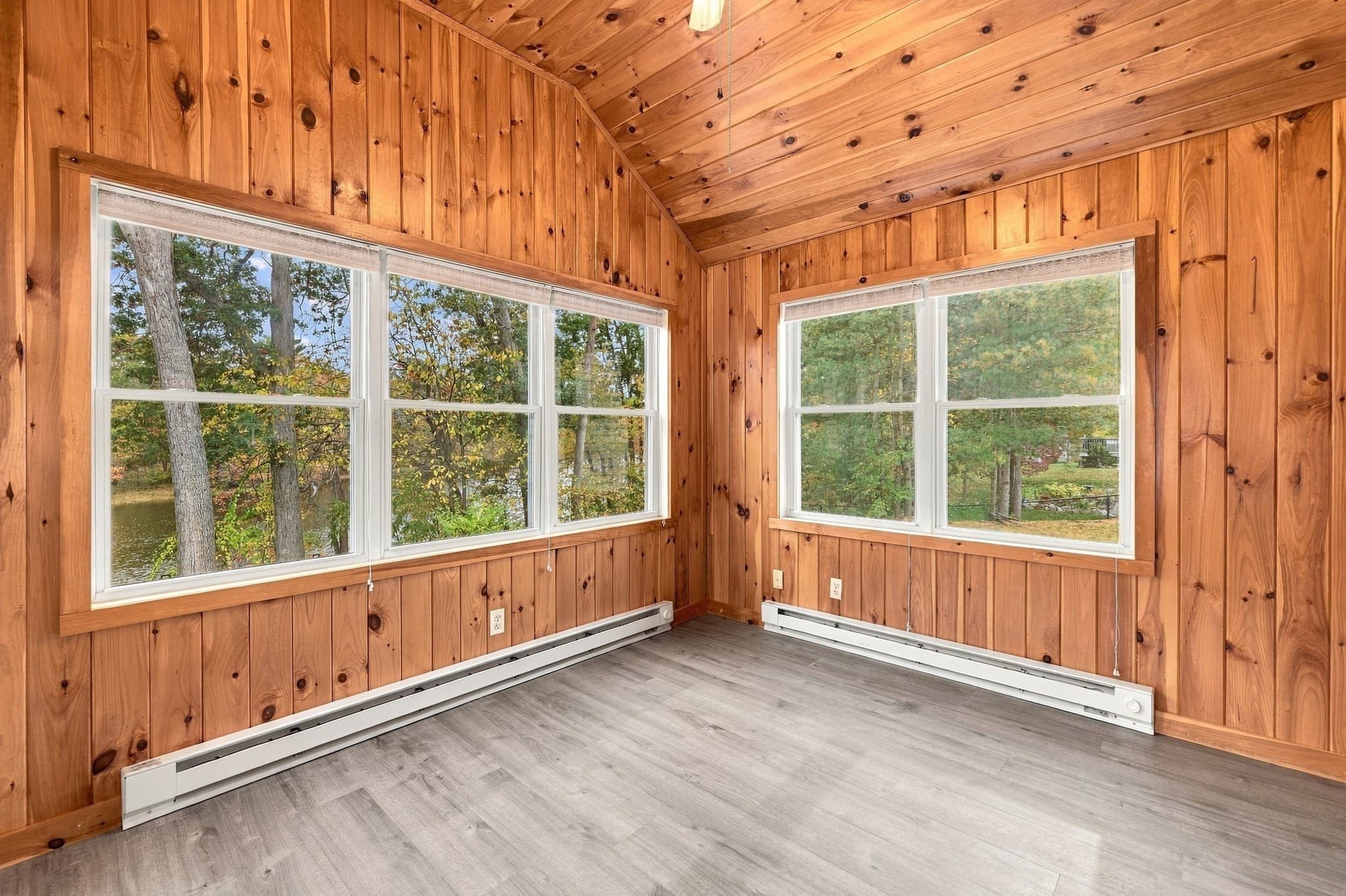Single Family Residence at 21 Bridle Rd, Billerica MA 01821, photo 17 of 36