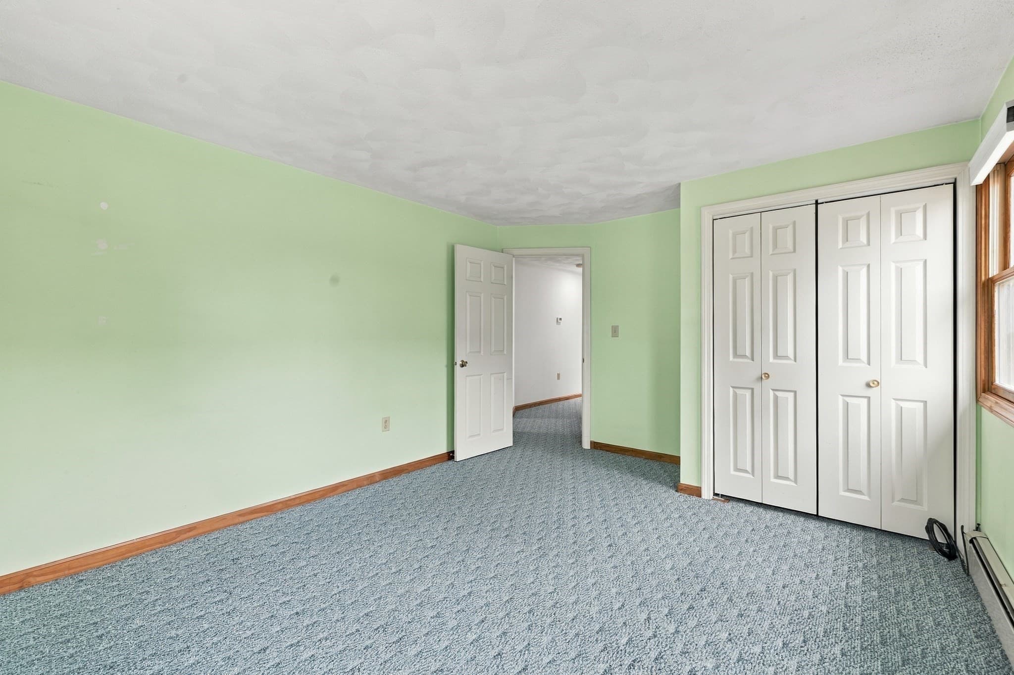 Single Family Residence at 21 Bridle Rd, Billerica MA 01821, photo 24 of 36