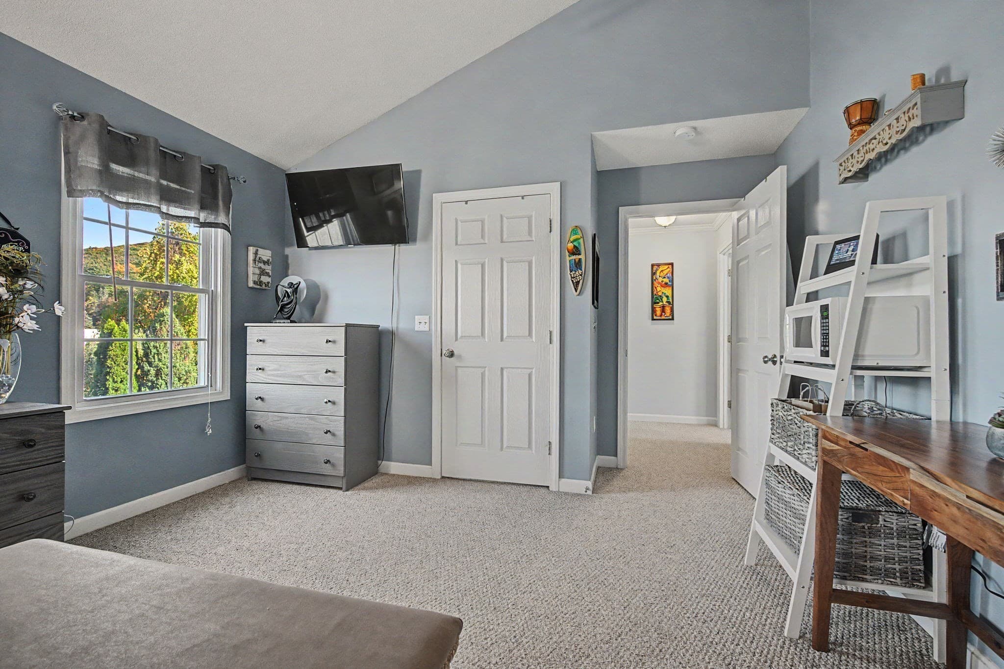 Condominium at 211 East St # 11, Easthampton MA 01027, photo 14 of 32
