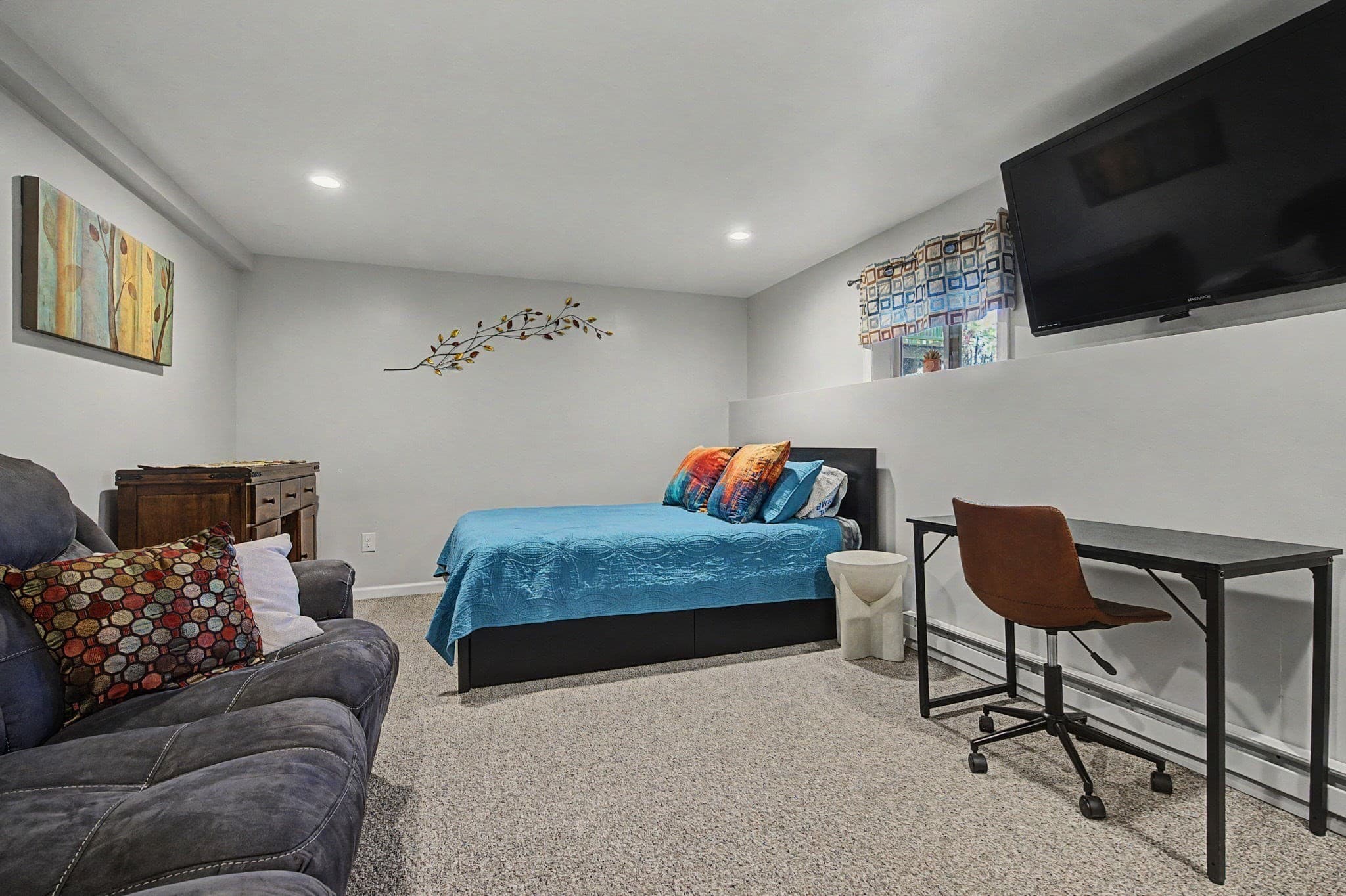 Condominium at 211 East St # 11, Easthampton MA 01027, photo 21 of 32