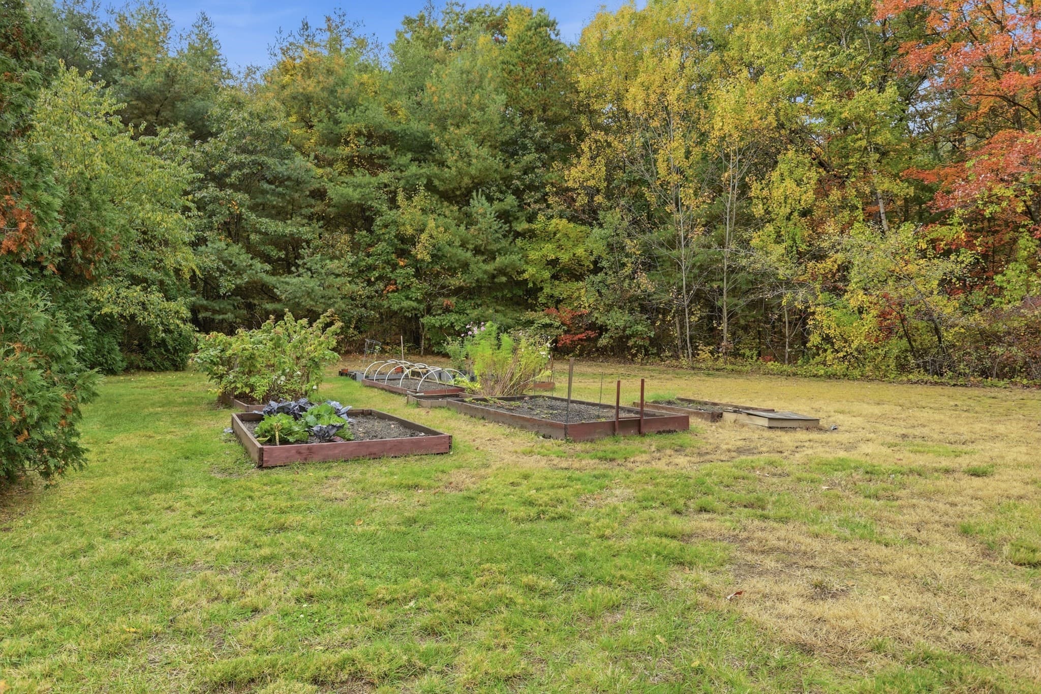 Condominium at 10 Village Ln # 15, Tyngsborough MA 01879, photo 27 of 33