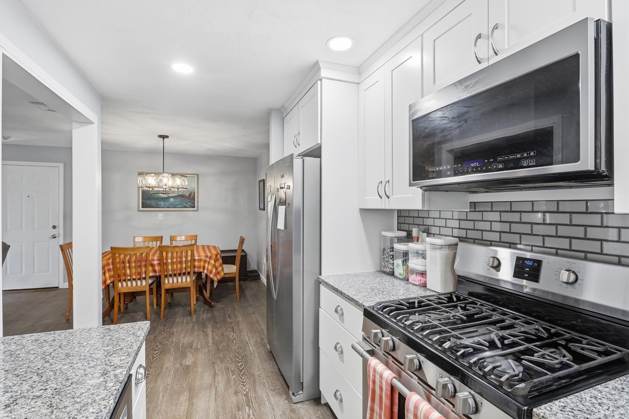 Condominium at 10 Village Ln # 15, Tyngsborough MA 01879, photo 5 of 33