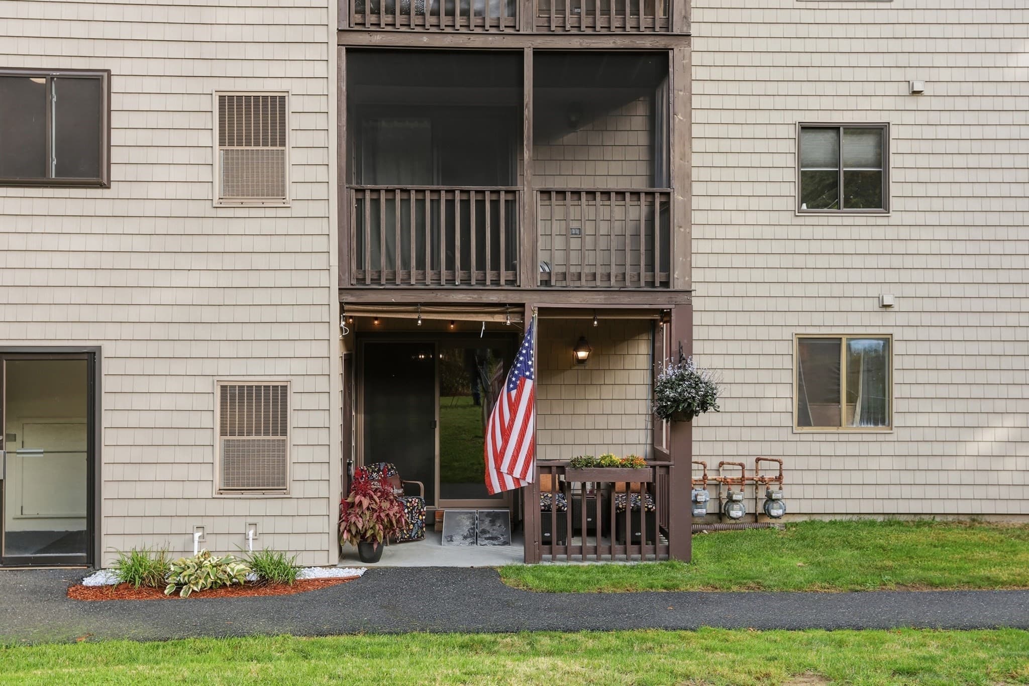 Condominium at 10 Village Ln # 15, Tyngsborough MA 01879, photo 25 of 33