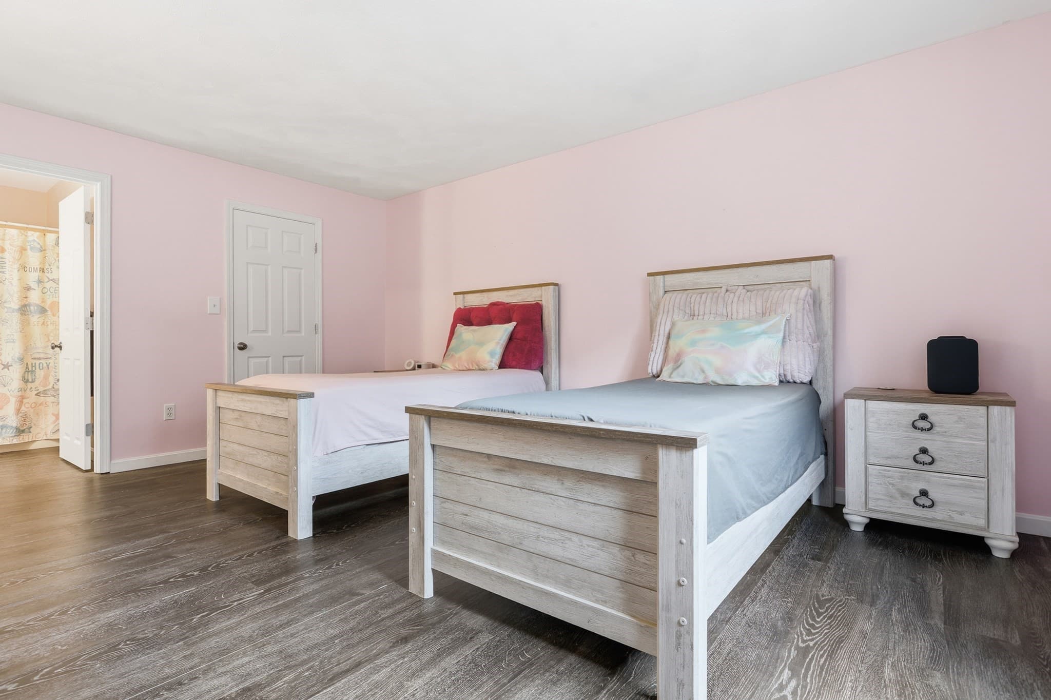 Condominium at 10 Village Ln # 15, Tyngsborough MA 01879, photo 21 of 33