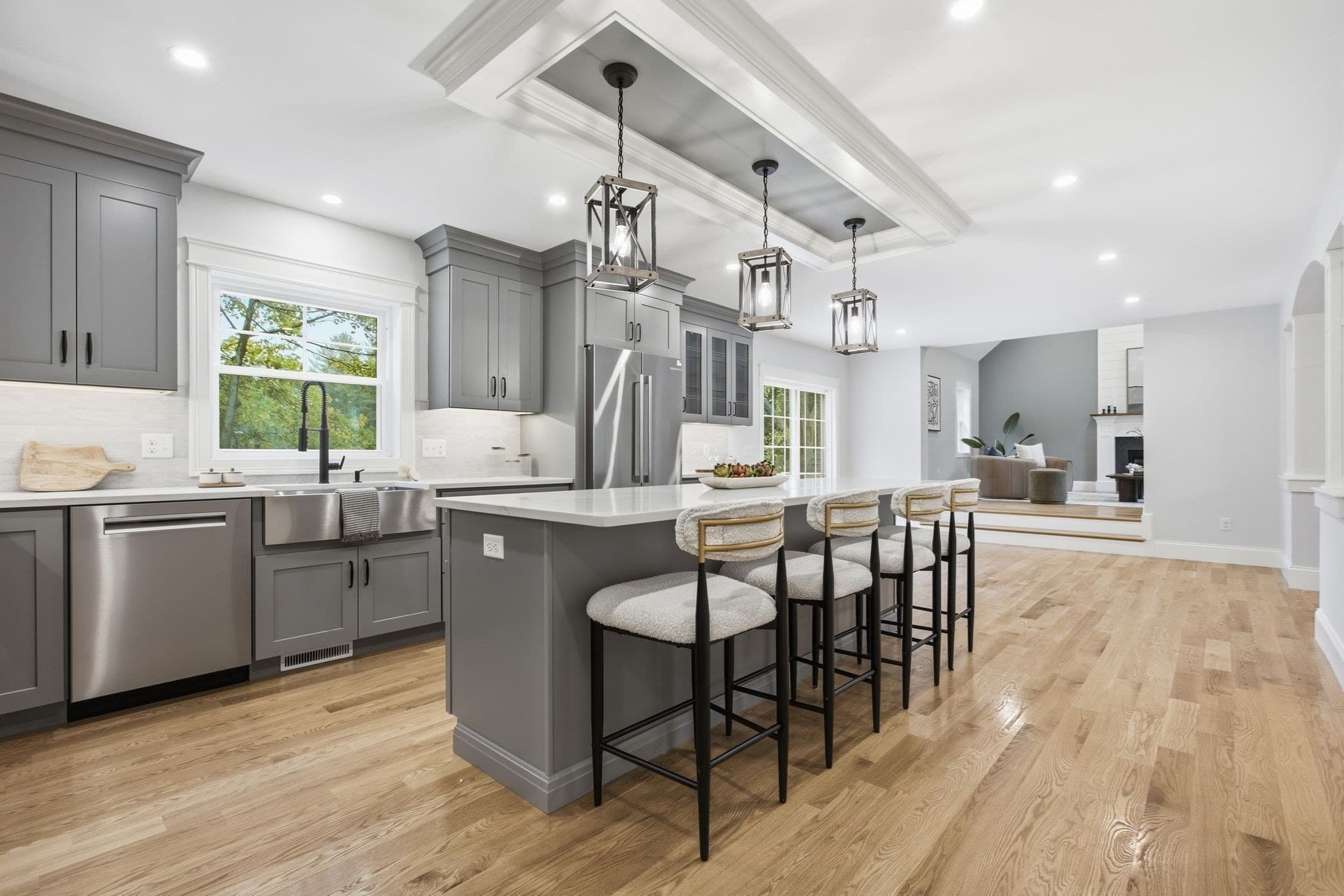Single Family Residence at 18 Druid Hill Ave, Burlington MA 01803, photo 7 of 42