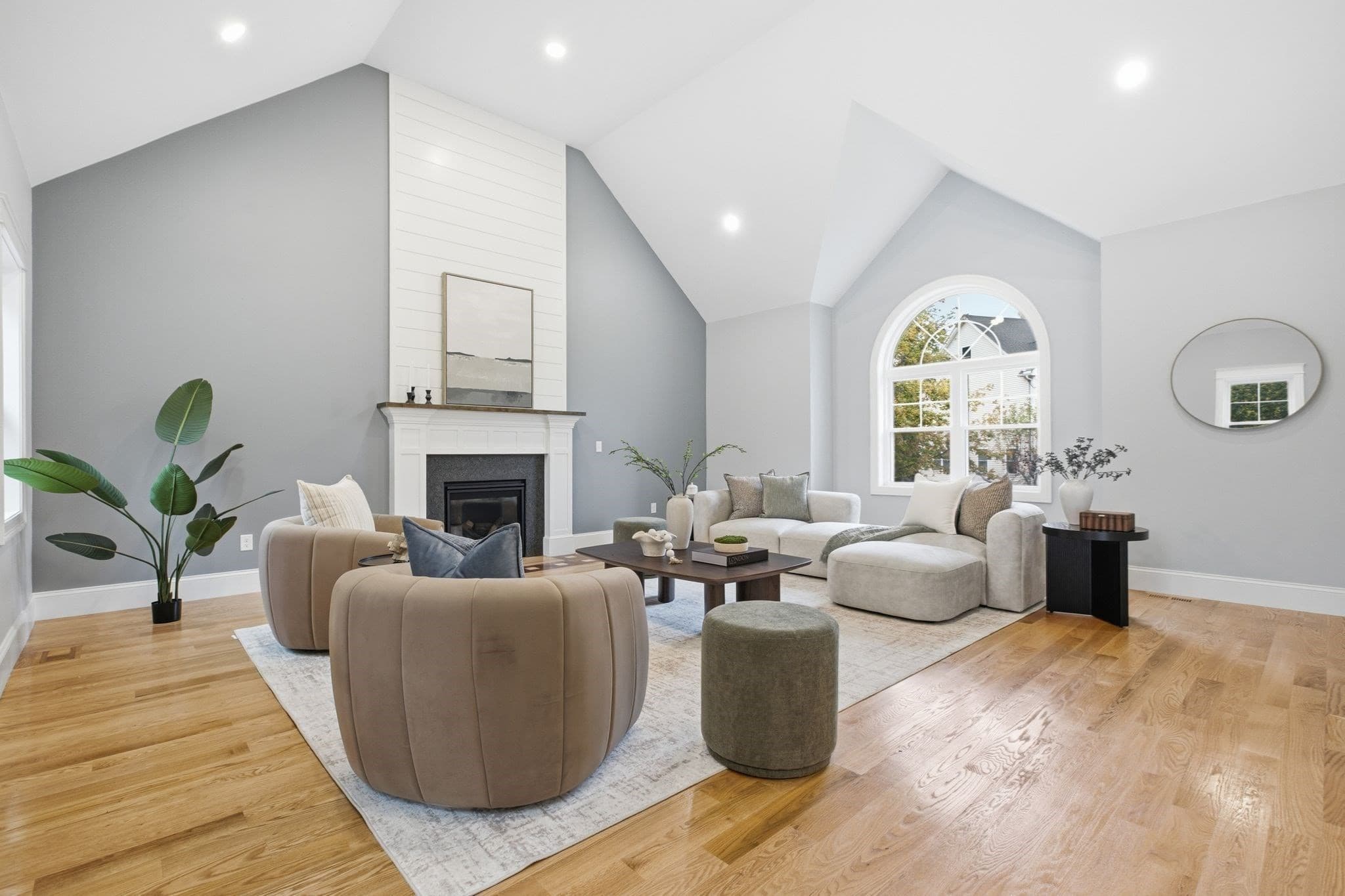 Single Family Residence at 18 Druid Hill Ave, Burlington MA 01803, photo 14 of 42