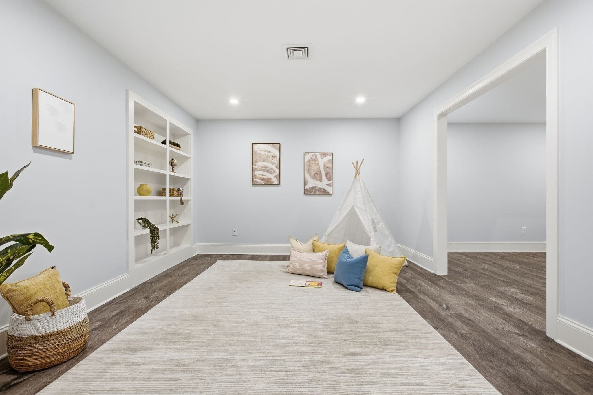 Single Family Residence at 18 Druid Hill Ave, Burlington MA 01803, photo 25 of 42