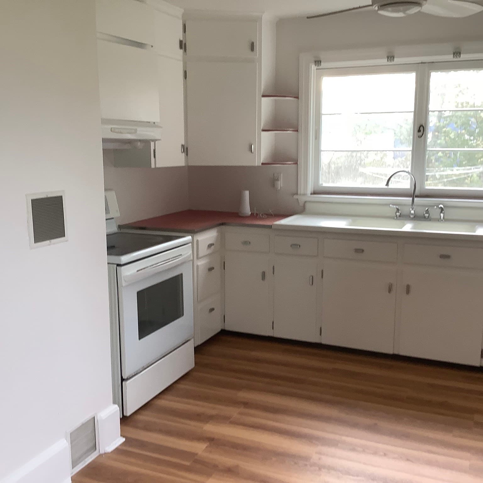 Single Family Residence at 10 Clara St, New Bedford MA 02744, photo 7 of 22