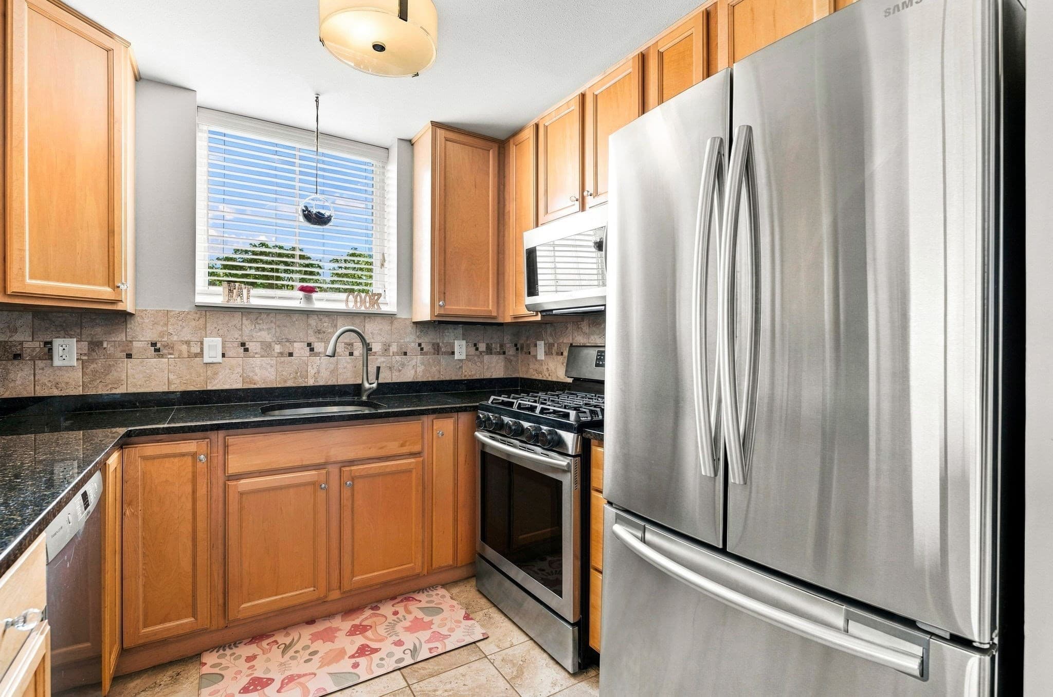 Condominium at 38 Village Road # 402, Middleton MA 01949, photo 9 of 40