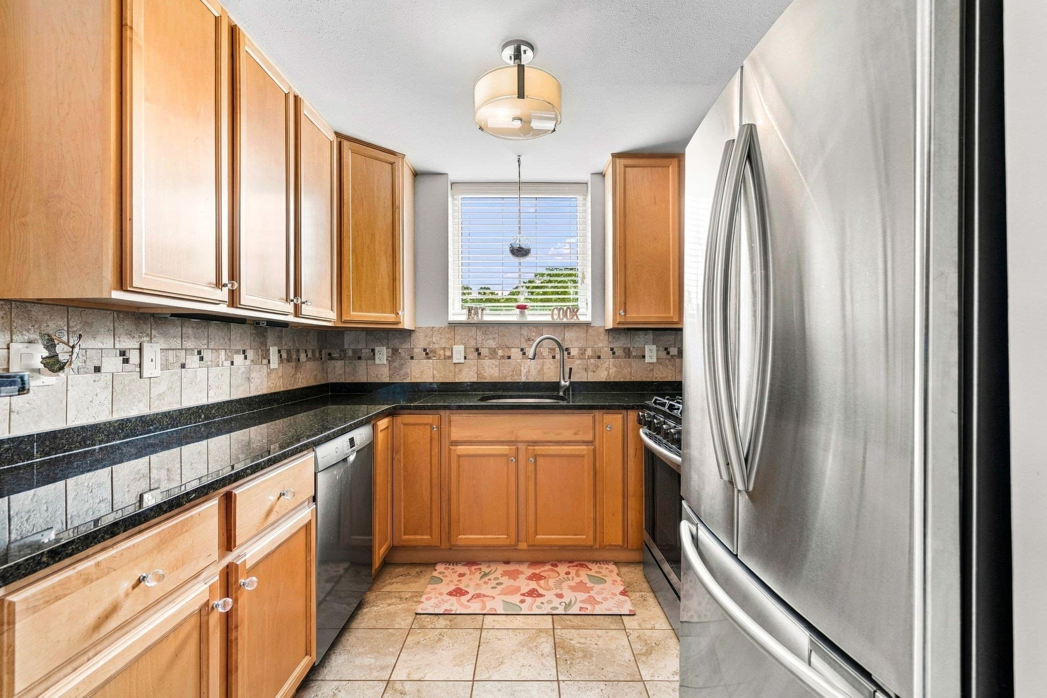 Condominium at 38 Village Road # 402, Middleton MA 01949, photo 8 of 40