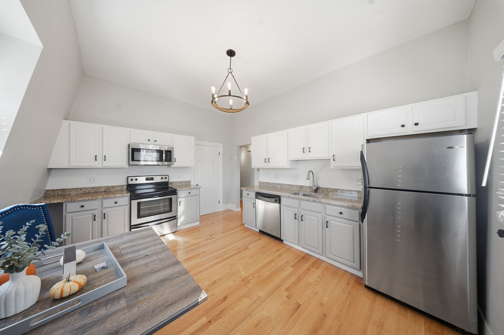 Condominium at 26 Lincoln St # 6, Somerville MA 02145, photo 2 of 39