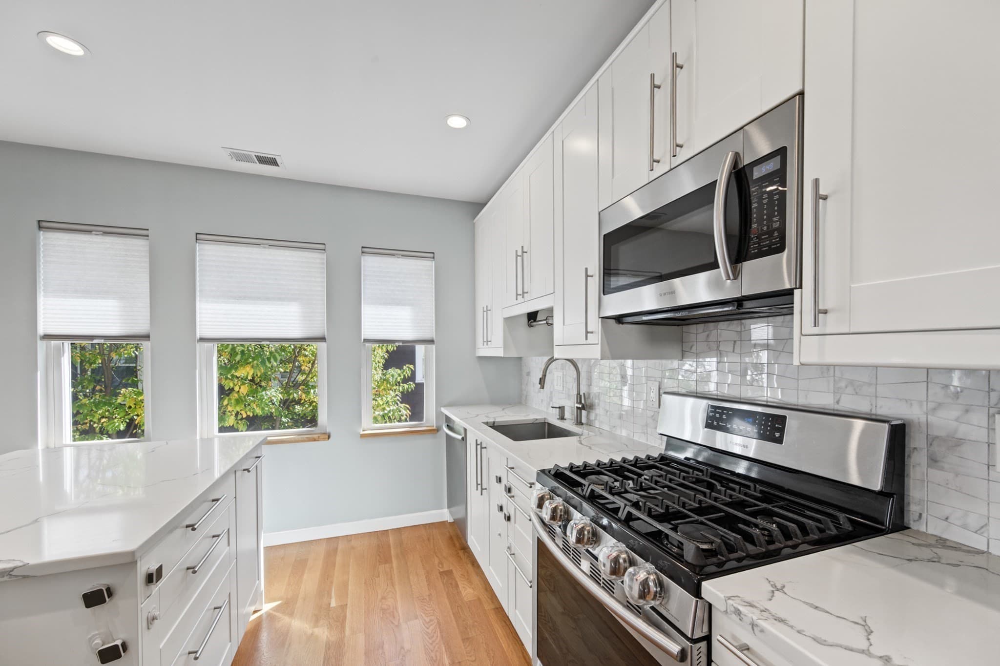 Condominium at 576 Lagrange St # 576, Boston MA 02132, photo 13 of 29