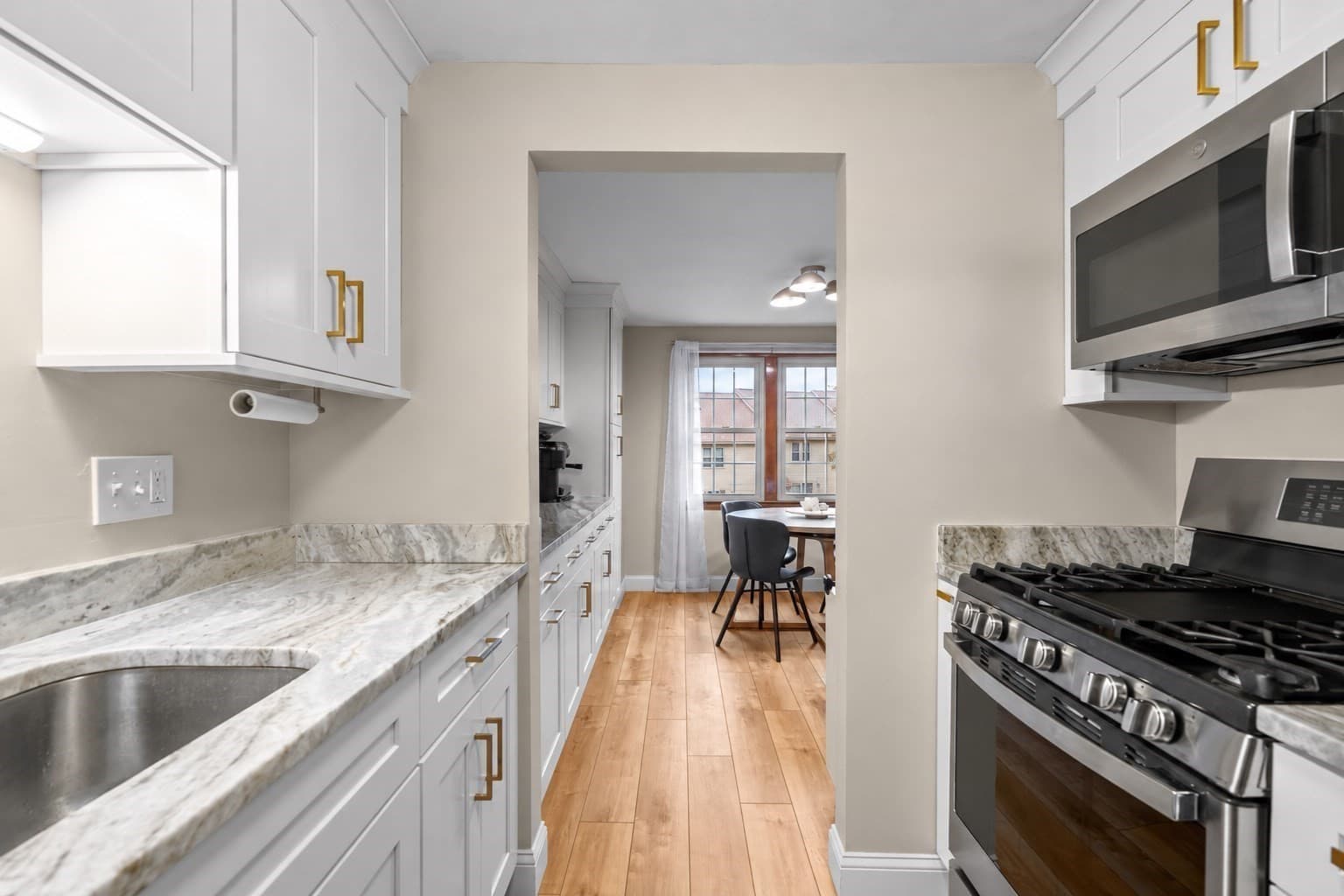 Condominium at 214 Morgan Dr # 214, Haverhill MA 01832, photo 3 of 32
