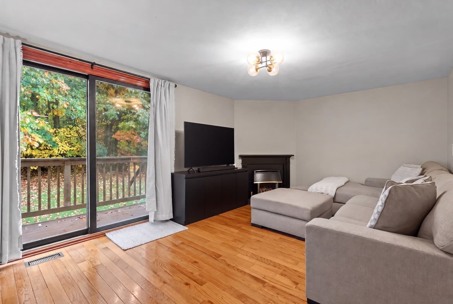 Condominium at 214 Morgan Dr # 214, Haverhill MA 01832, photo 11 of 32