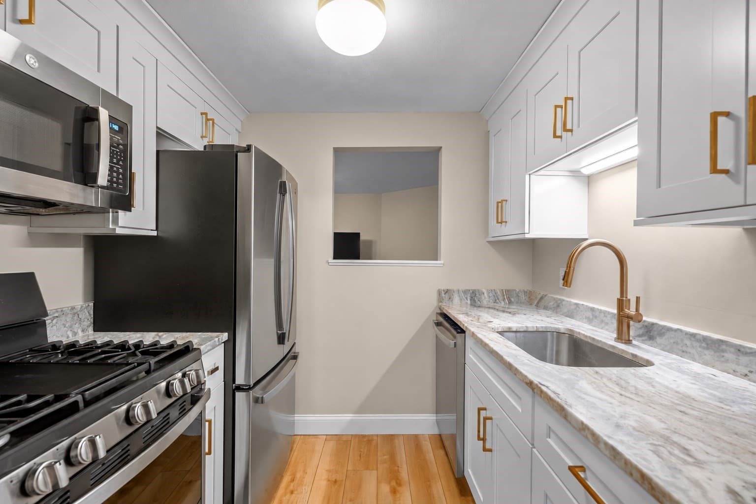 Condominium at 214 Morgan Dr # 214, Haverhill MA 01832, photo 8 of 32