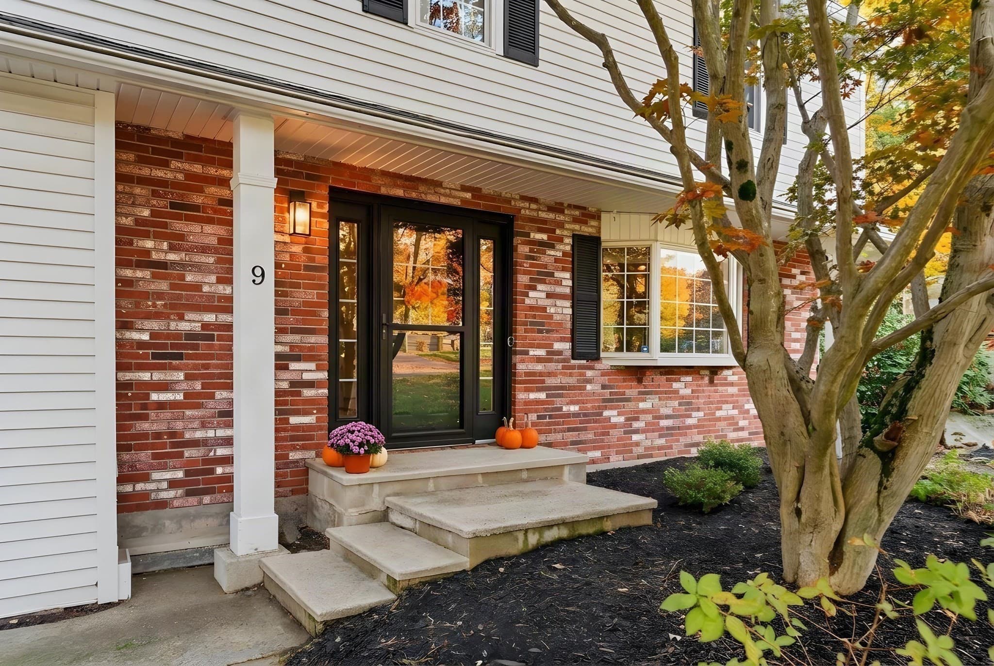 Single Family Residence at 9 Cobblers Lane, Beverly MA 01915, photo 2 of 37
