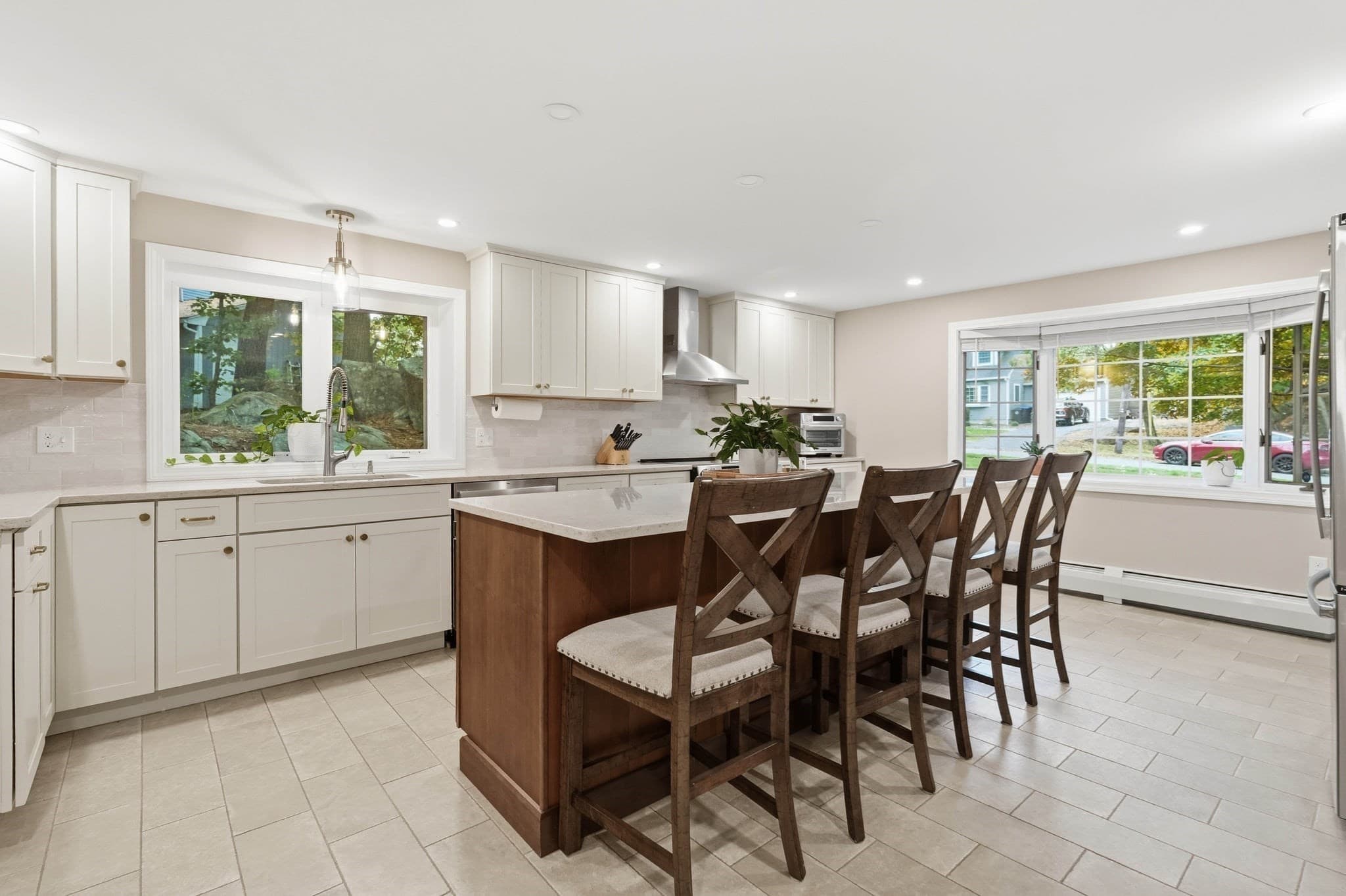 Single Family Residence at 9 Cobblers Lane, Beverly MA 01915, photo 7 of 37