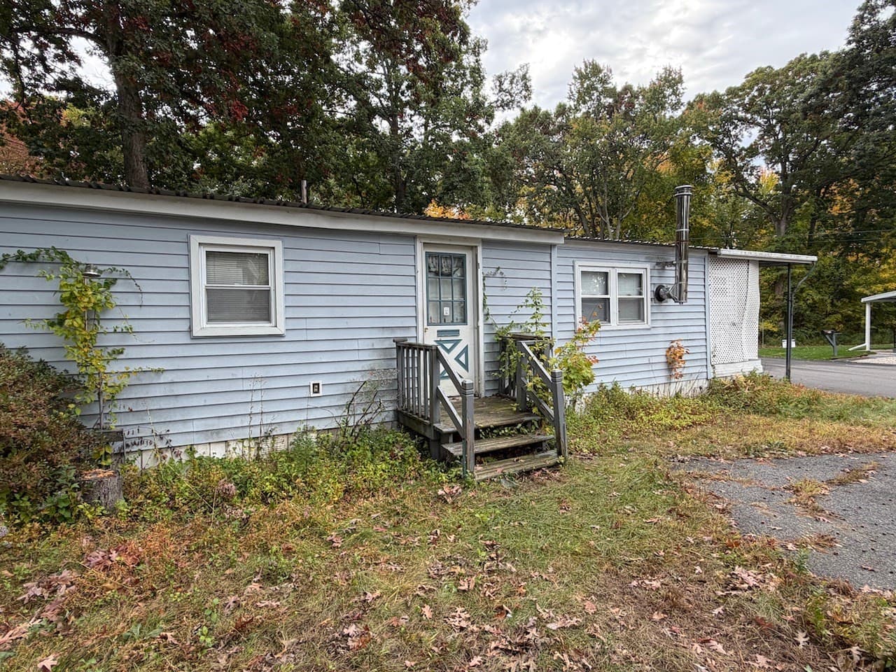 Mobile Home at 45 Puffin Drive, Chicopee MA 01020, photo 5 of 33
