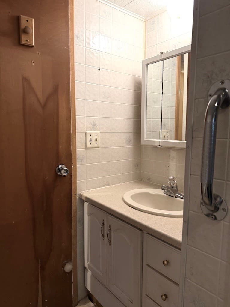 Mobile Home at 45 Puffin Drive, Chicopee MA 01020, photo 25 of 33