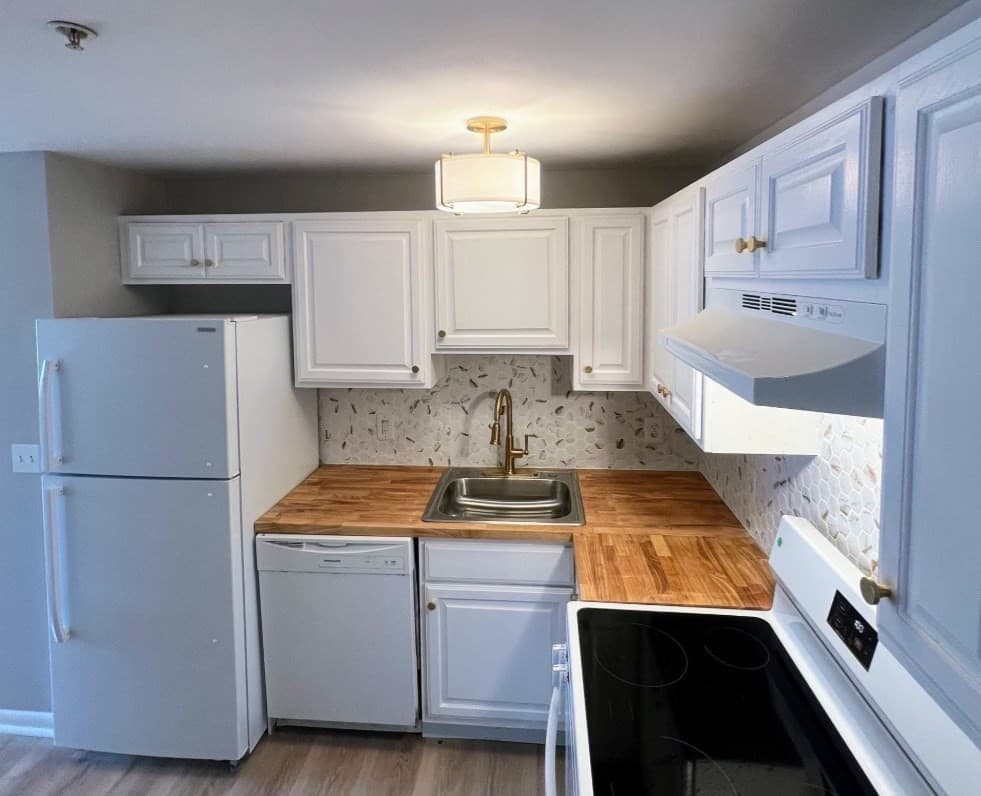 Condominium at 16 Woodman Way # 8, Newburyport MA 01950, photo 2 of 15
