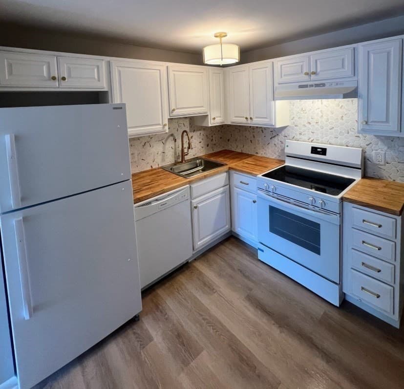 Condominium at 16 Woodman Way # 8, Newburyport MA 01950, photo 3 of 15
