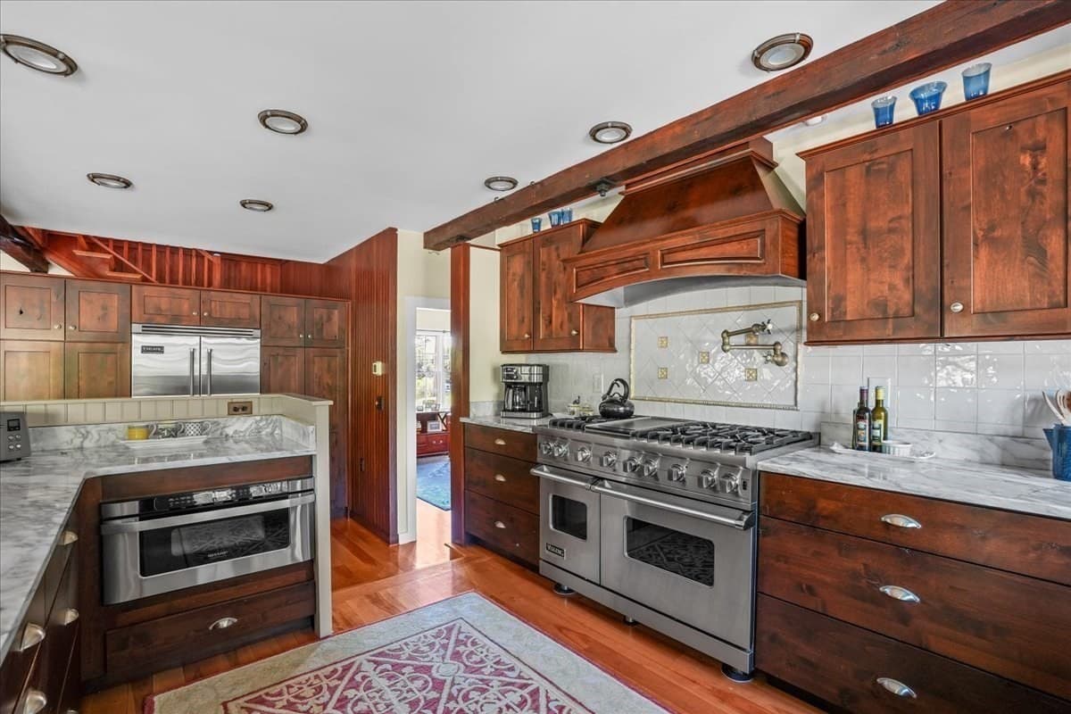 Single Family Residence at 26 Neal Gate St, Scituate MA 02066, photo 10 of 42