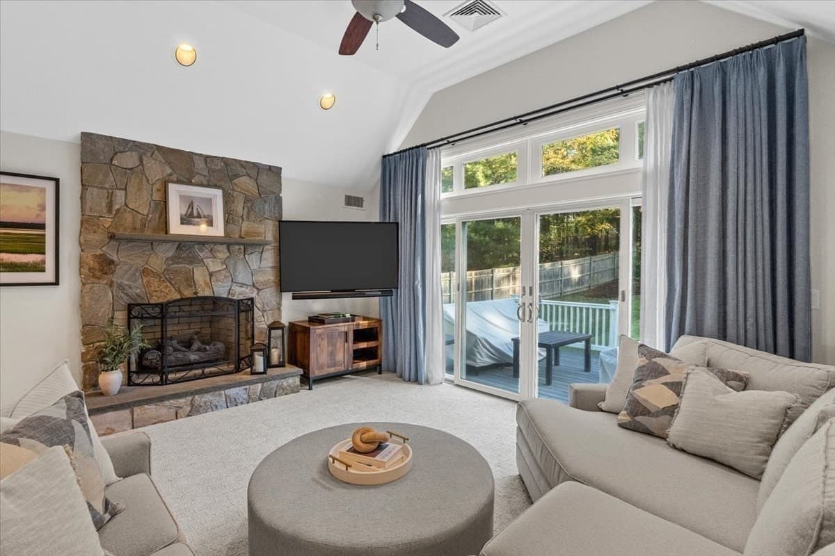 Single Family Residence at 62 Metacomet Way, Marshfield MA 02050, photo 10 of 42