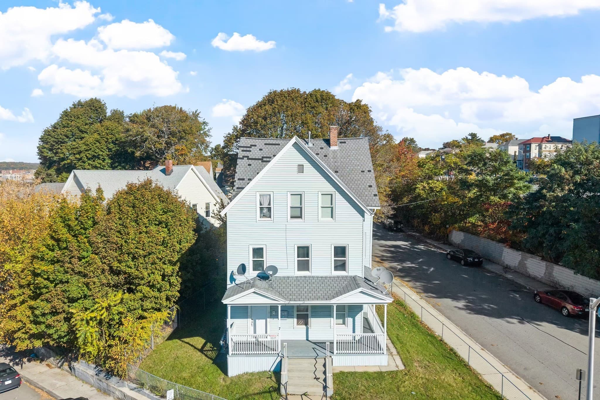 3 Family at 17 Winthrop St, Worcester MA 01604, photo 11 of 40