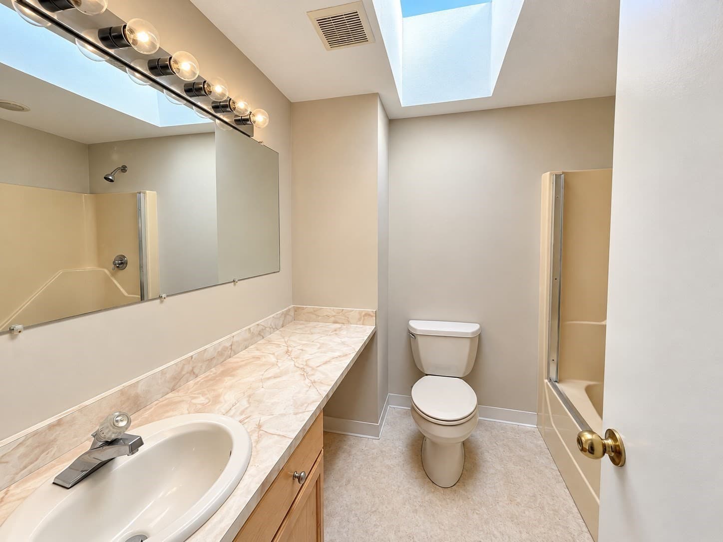 Single Family Residence at 12-1/2 Preston Rd, Salem MA 01970, photo 5 of 13