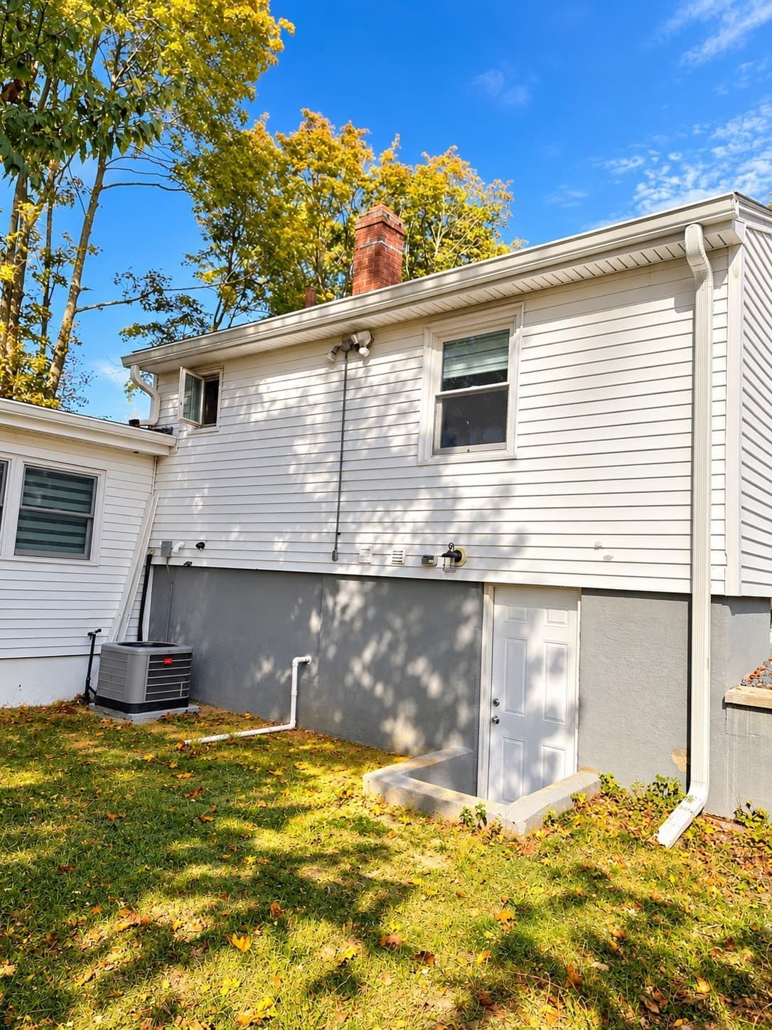 Single Family Residence at 83 Riverbank Rd, Saugus MA 01906, photo 21 of 26