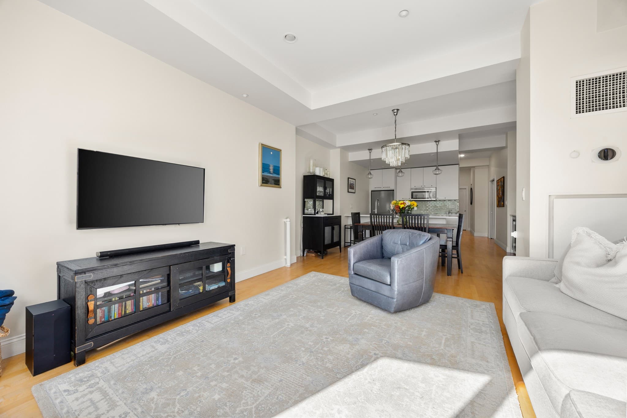 Condominium at 1166 Washington St # 301, Boston MA 02118, photo 2 of 23