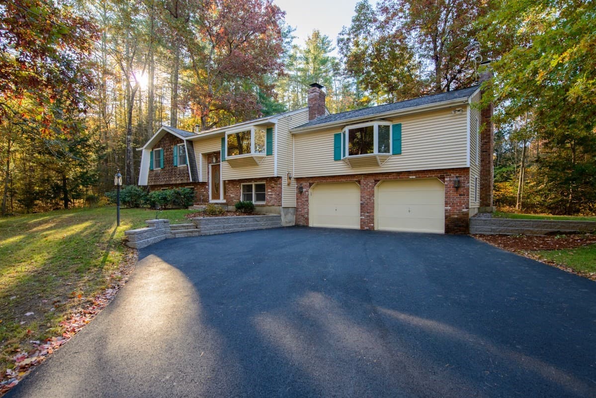 30 Bemis Rd, Pepperell MA 01463