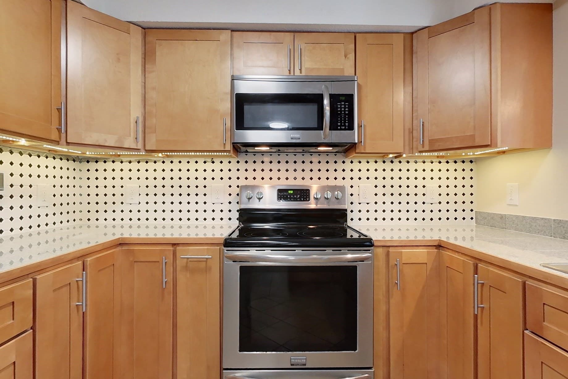 Single Family Residence at 30 Bemis Rd, Pepperell MA 01463, photo 4 of 36