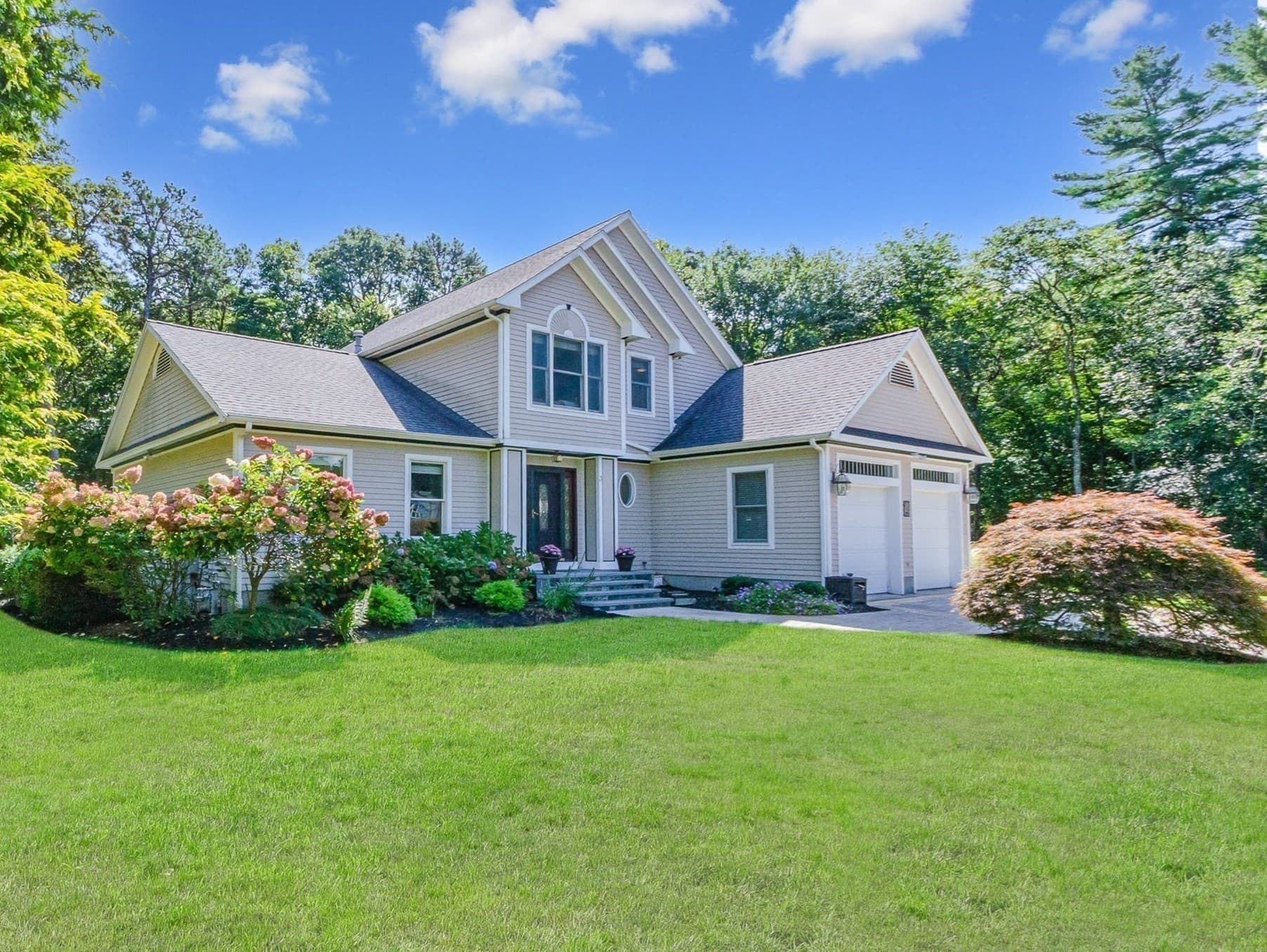 Single Family Residence at 3 Timberledge Ln, Mattapoisett MA 02739, photo 3 of 35