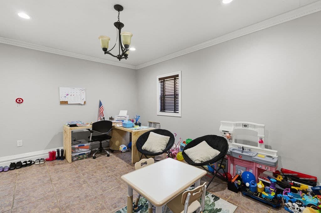 Single Family Residence at 36 Meadowood Dr, Dartmouth MA 02748, photo 27 of 42